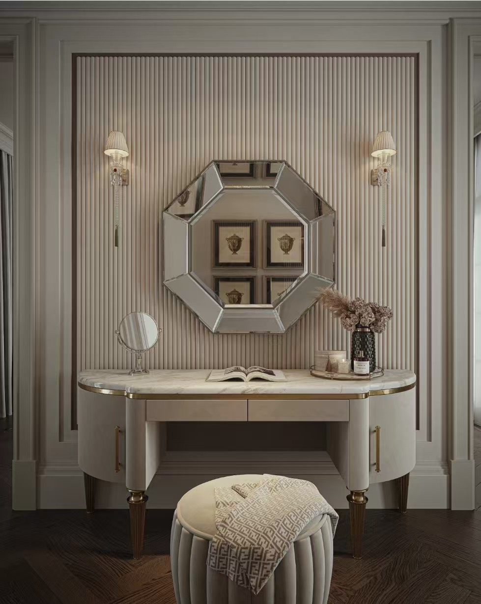 Coiffeuse Projet Palais — miroir octogonal et mur cannelé
